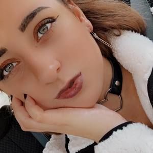 Meet your Posher, Brianne